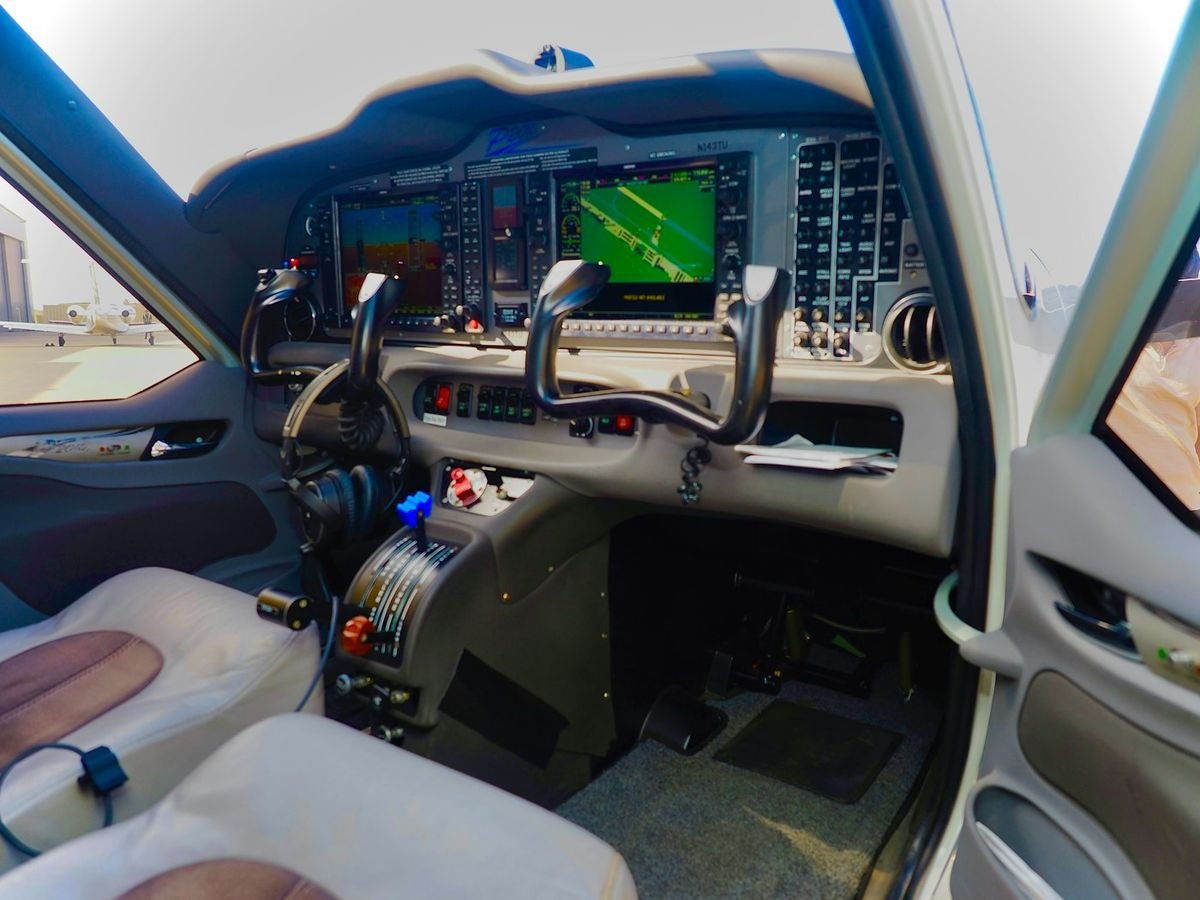 Aircraft cockpit